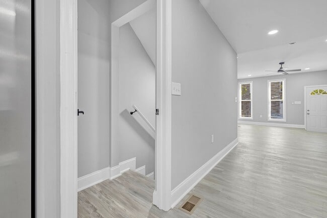Building Photo - Stunning Fully Renovated 3-Bedroom, 3-Bathroom Row house in Prime Location.