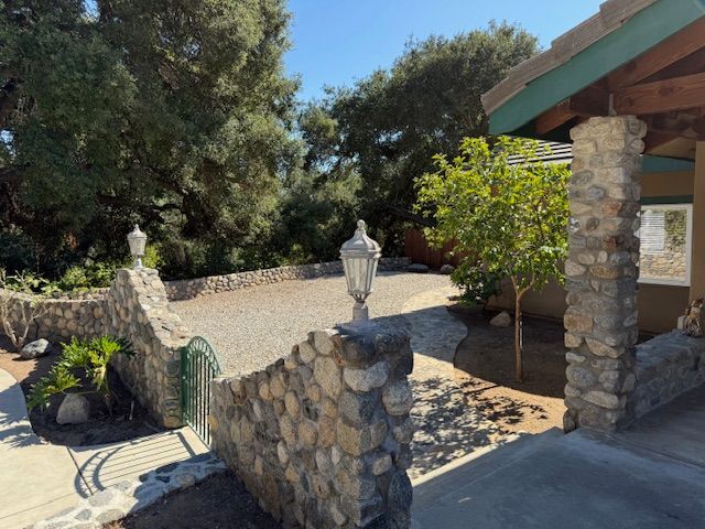 Building Photo - 14931 Adams Dr