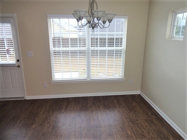 Foto del edificio - 125 Cobbler Cove Dr