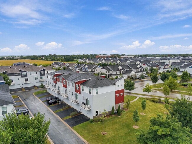 Building Photo - 4134 Irving Rd