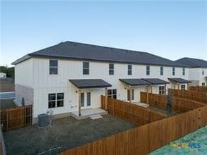 Building Photo - 3402 Abraham Dr