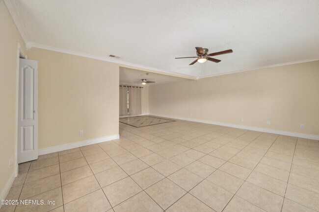 Building Photo - 695 A1A N