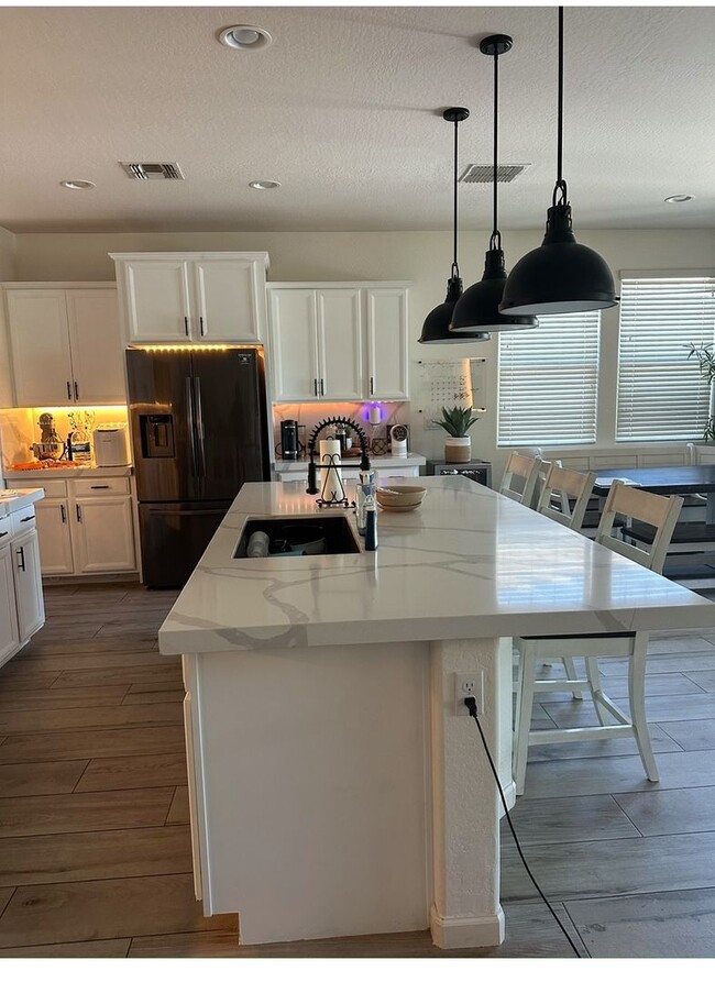 Building Photo - Where Family Comfort Meets Modern Elegance