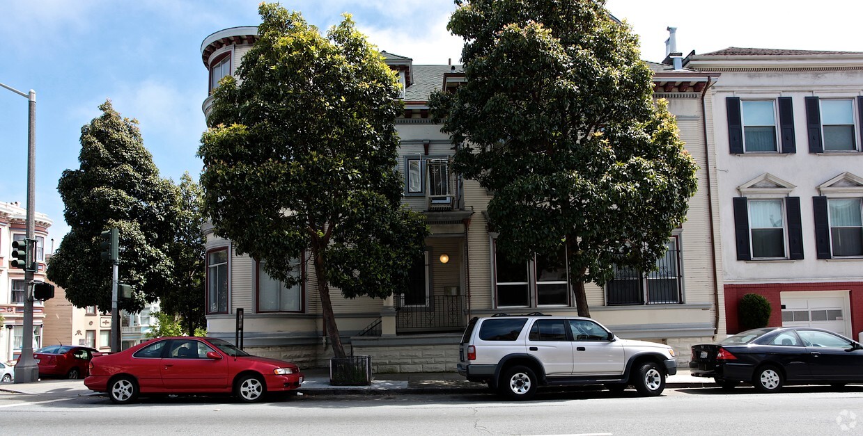 Building Photo - 901 Fell St