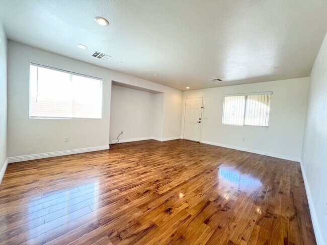 Foto del edificio - Nice two-story single-family property