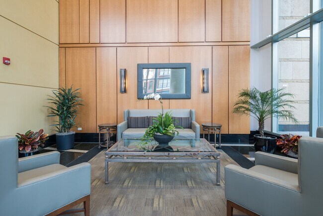 Foto del edificio - 345 N LaSalle St