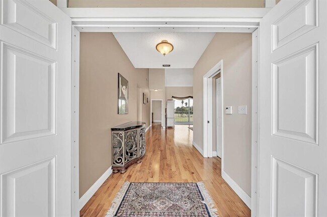 Foto del edificio - 7644 Elm Ridge Dr