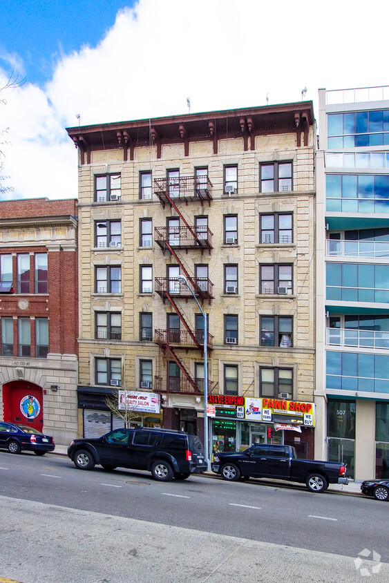 Primary Photo - Rent-A-Center