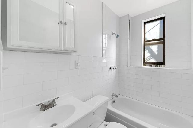 Foto del edificio - 1 bedroom in NEW YORK NY 10009