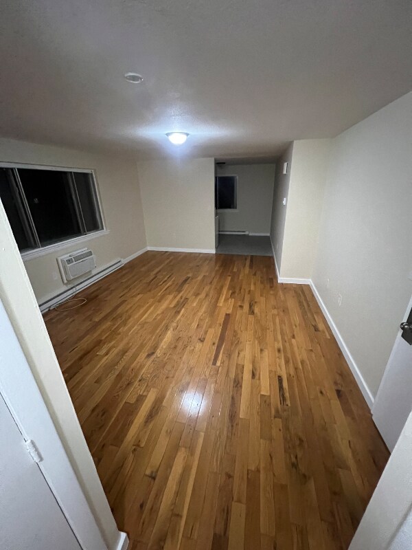 Foto principal - 299 Park St