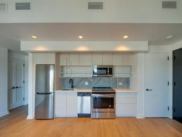 1 bedroom in Queens NY 11106 - 1 bedroom in Queens NY 11106 Apartment