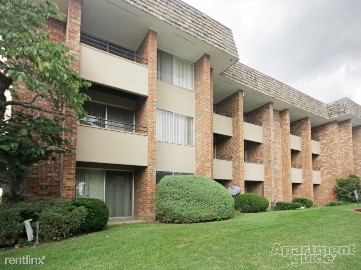Building Photo - 2504 Normandy Dr SE