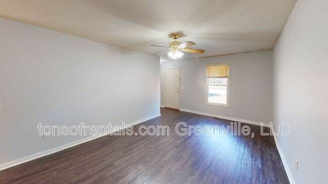 Building Photo - 201b Hipps Ave
