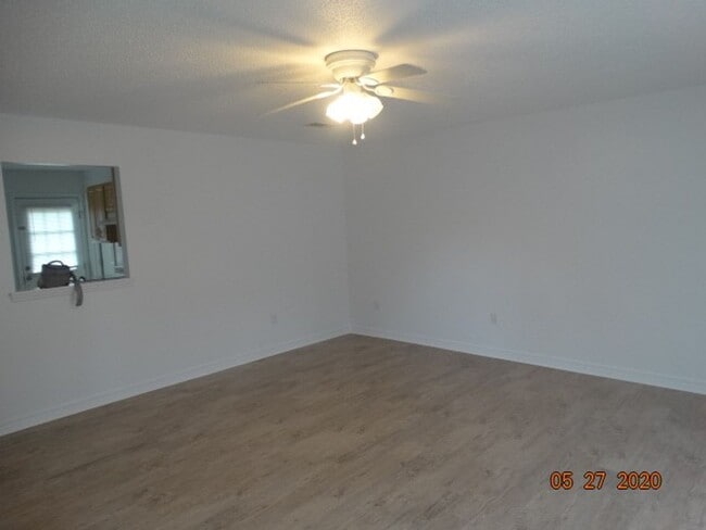 Building Photo - 552 Brock Ave