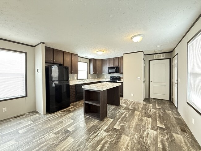 Foto del edificio - 10610 State Rte 762