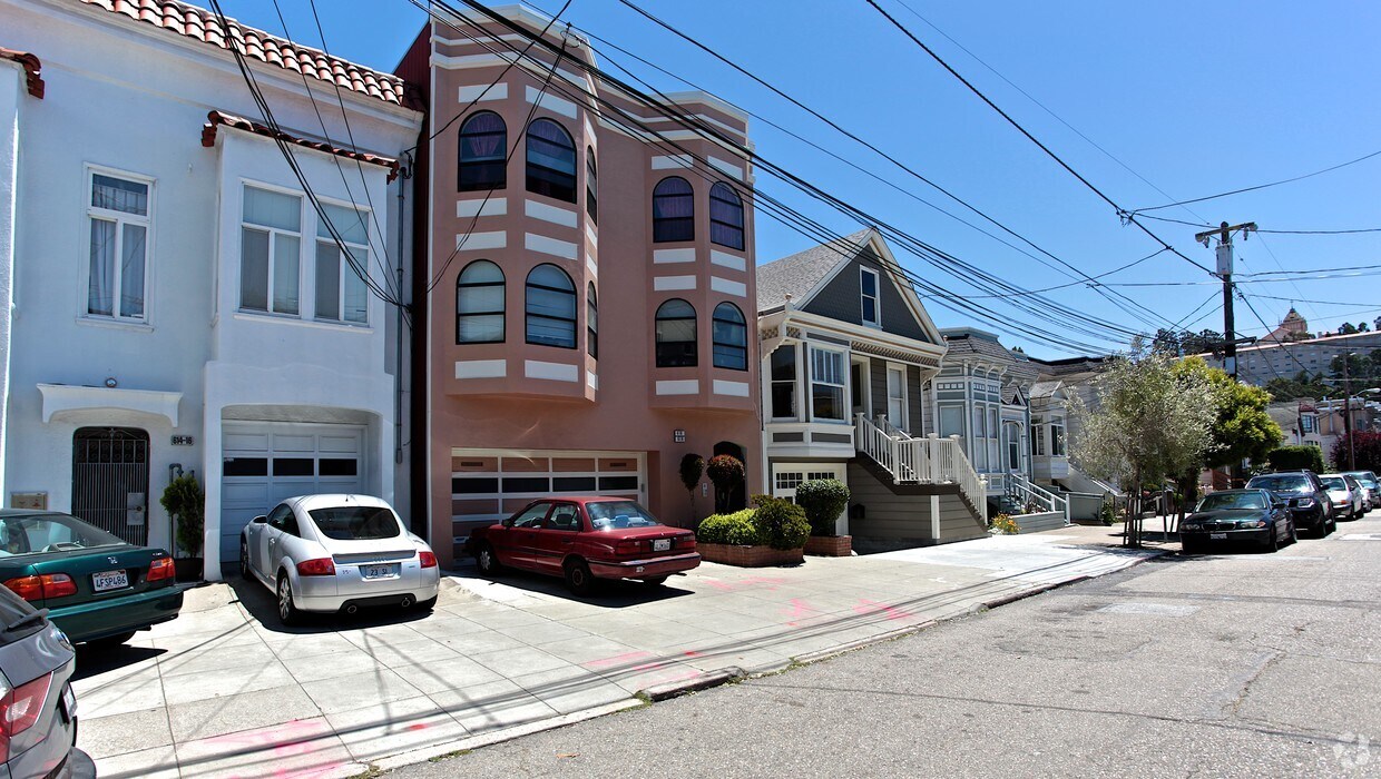 Building Photo - 618 Spruce St