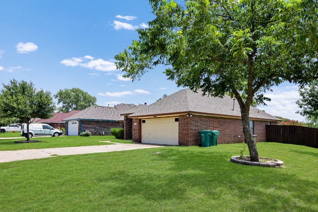 Building Photo - 1111 Lambrusco Dr
