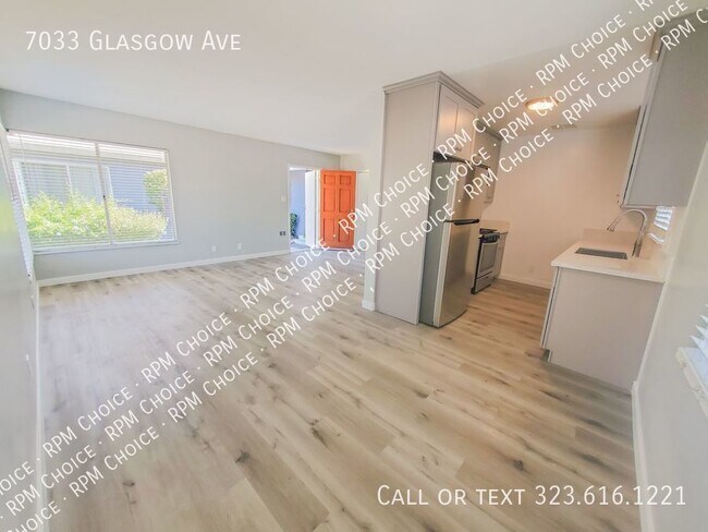 Building Photo - 1bd/1ba Ground Level Front Unit in a Quiet...