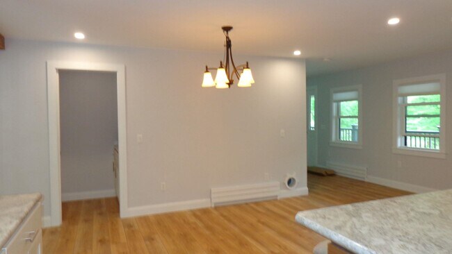 Foto del edificio - 112 Parkside Rd
