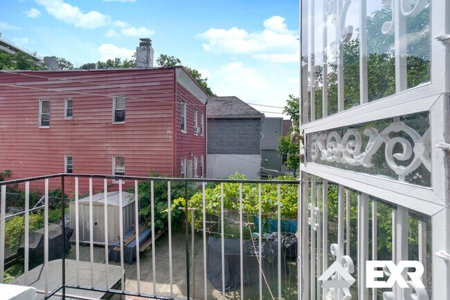 Building Photo - 39-48-48 55th St