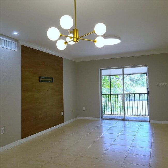 Building Photo - 924 La Costa Cir