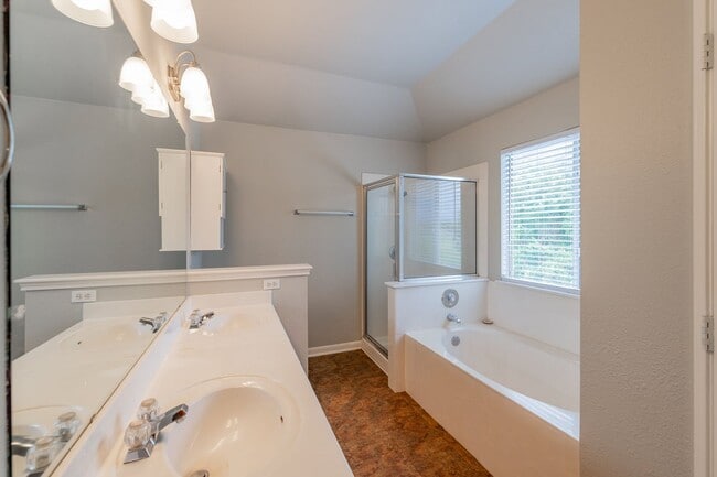 Building Photo - 1202 Still Meadow Dr