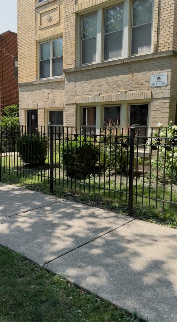 Building Photo - 4104 N Mozart St