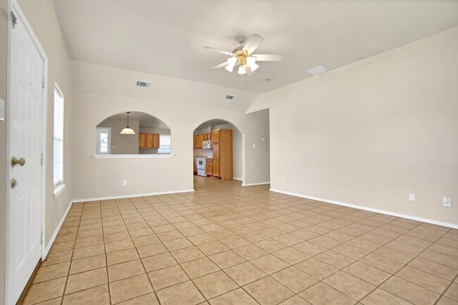 Building Photo - 560 Perch Rd