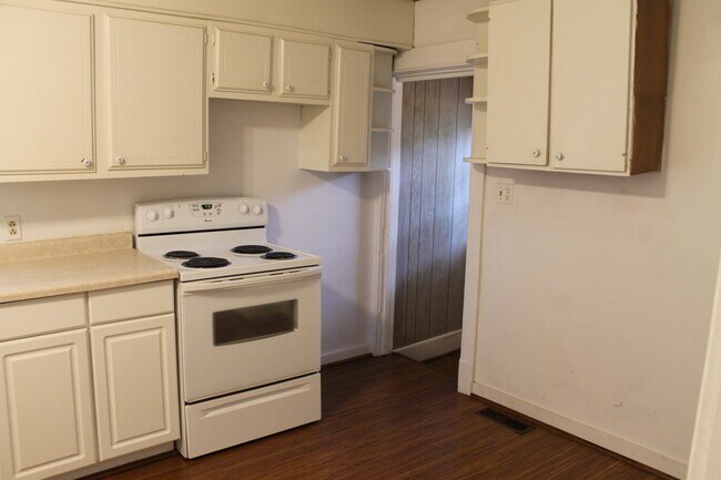 Cocina - 707 W Main St