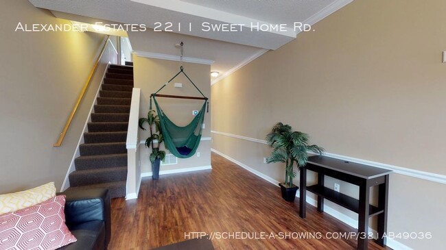 Foto del edificio - 2211 Sweet Home Rd