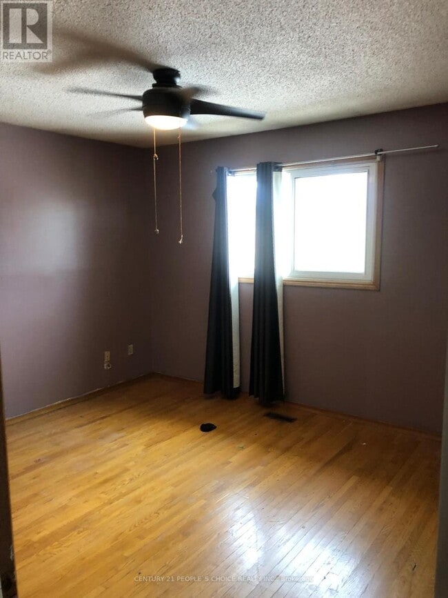 Building Photo - 11 Cabernet Cir