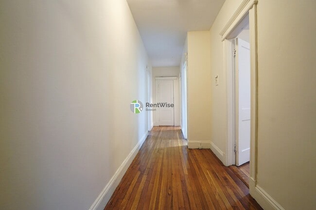 Foto del edificio - 1144 Commonwealth Ave