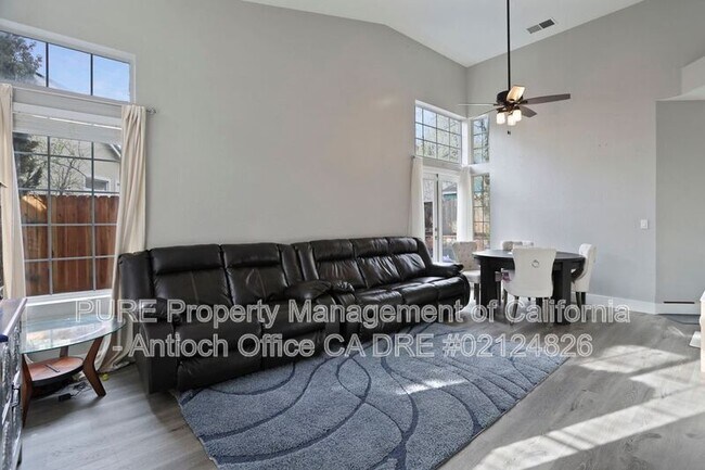 Building Photo - 5336 Sandrose Ct