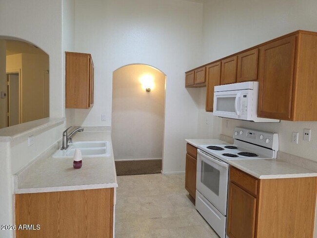 Foto del edificio - 16536 W Moreland St