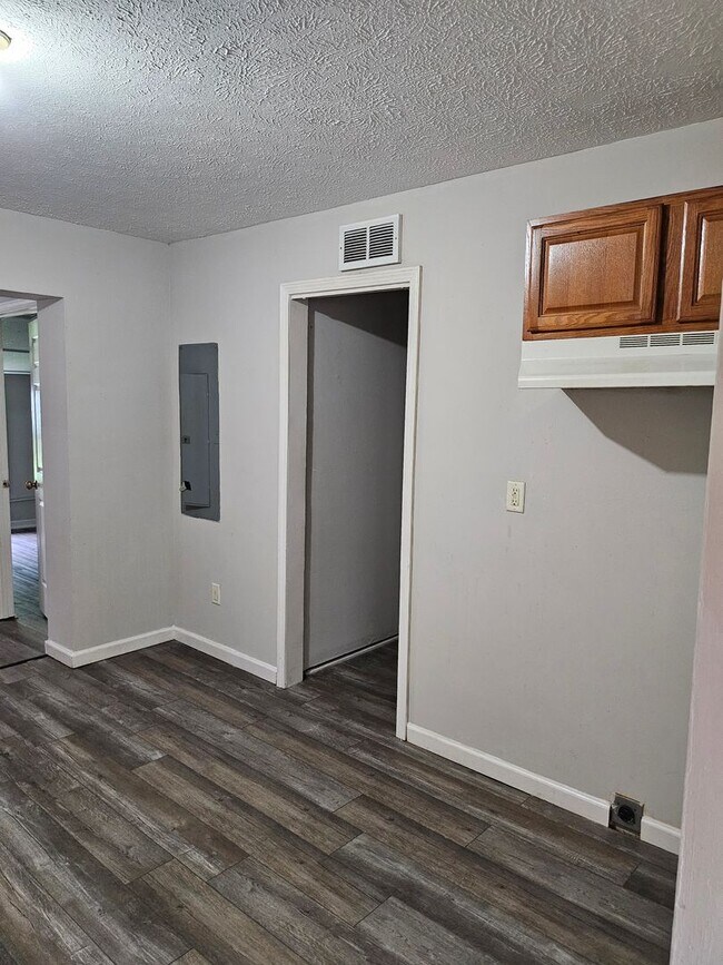 Foto del edificio - Large 2 bedroom house