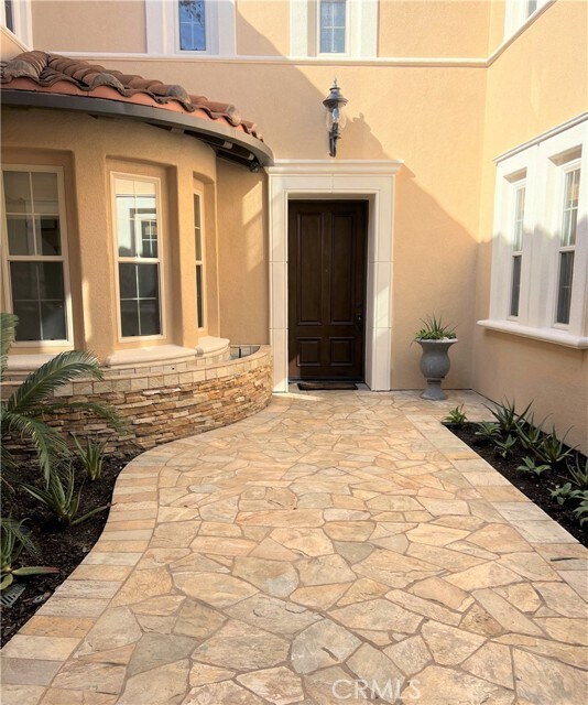 Building Photo - 10945 Silverado Terrace