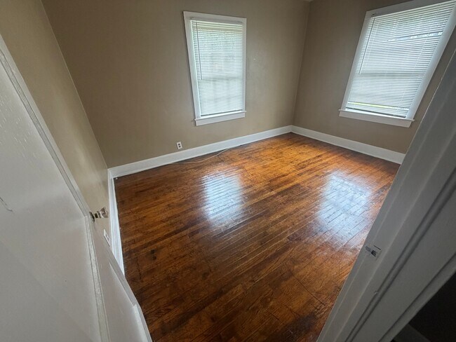 Building Photo - 510 Avondale Ct