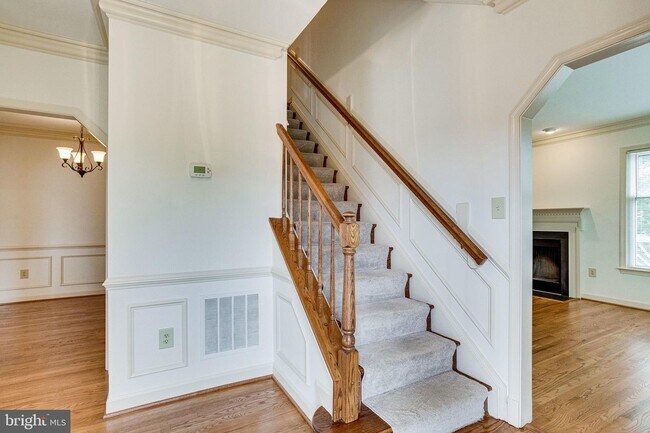 Building Photo - 5952 Wescott Hills Way