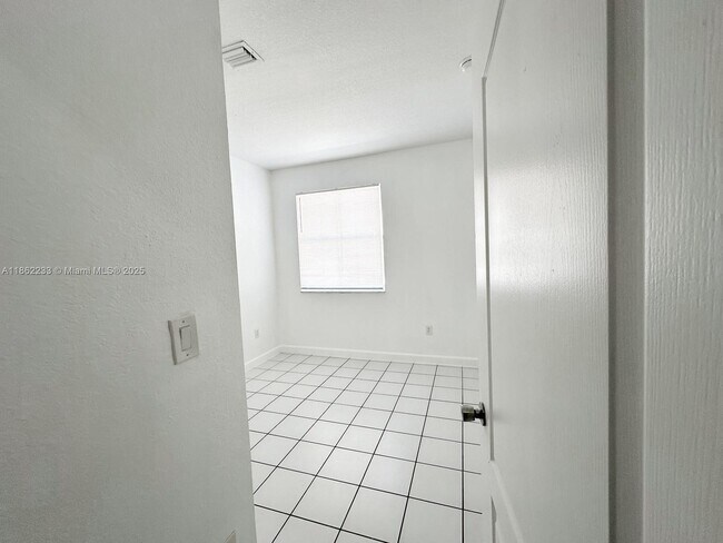 Foto del edificio - 2900 SE 17th Ave