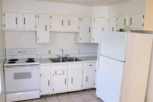 Foto del edificio - 115 Fairview Ave