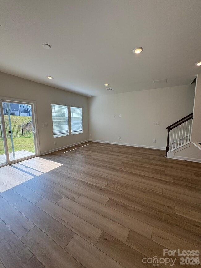 Building Photo - 9025 Foggy Brk Lp