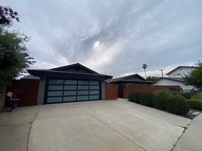 Foto del edificio - Weston Circle - Main