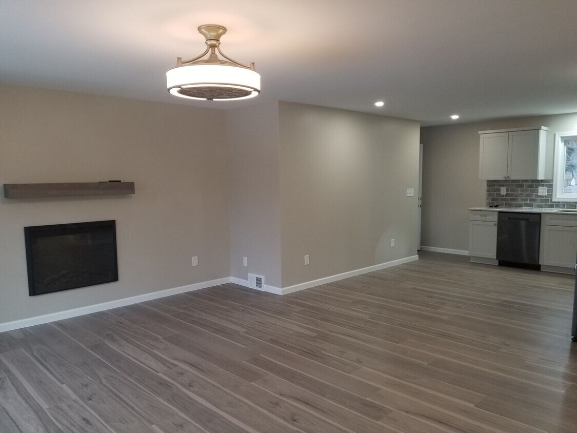 Primary Photo - Gorgeous, Fully Upgraded/Renovated from to...