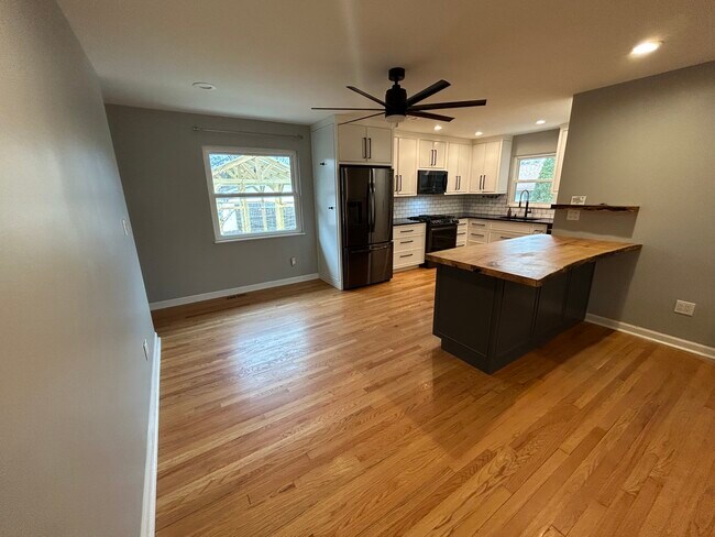 Foto del edificio - 1008 Lambeth Dr