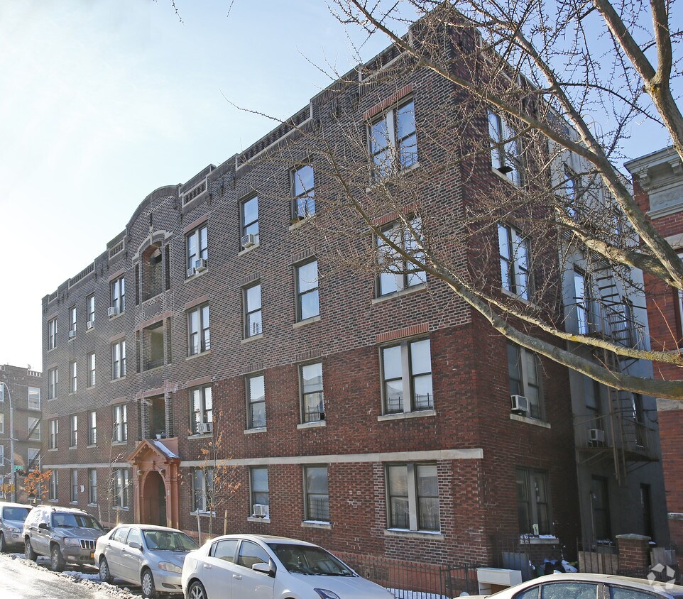 Foto del edificio - 672 45th St