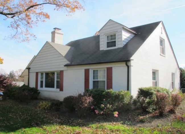 Building Photo - 106 E Brookhaven Rd