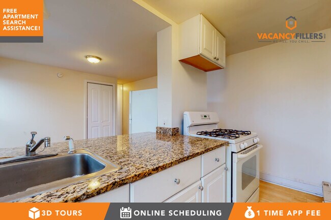 Building Photo - MASSIVE 1 Bedroom in Central Charles Village!