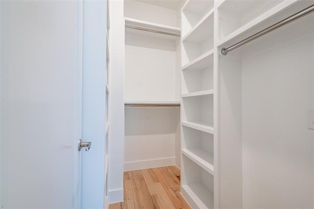 Foto del edificio - 1921 N Prairie Ave