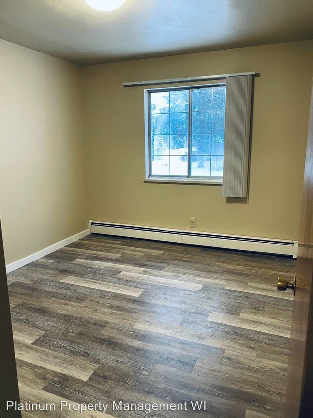 Foto del edificio - 2 br, 1 bath Apartment - 1601 E 10th Street