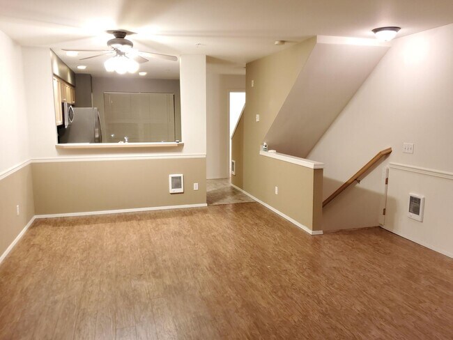 Foto del edificio - Everett - Silver Lake 2 Primary Bedroom To...